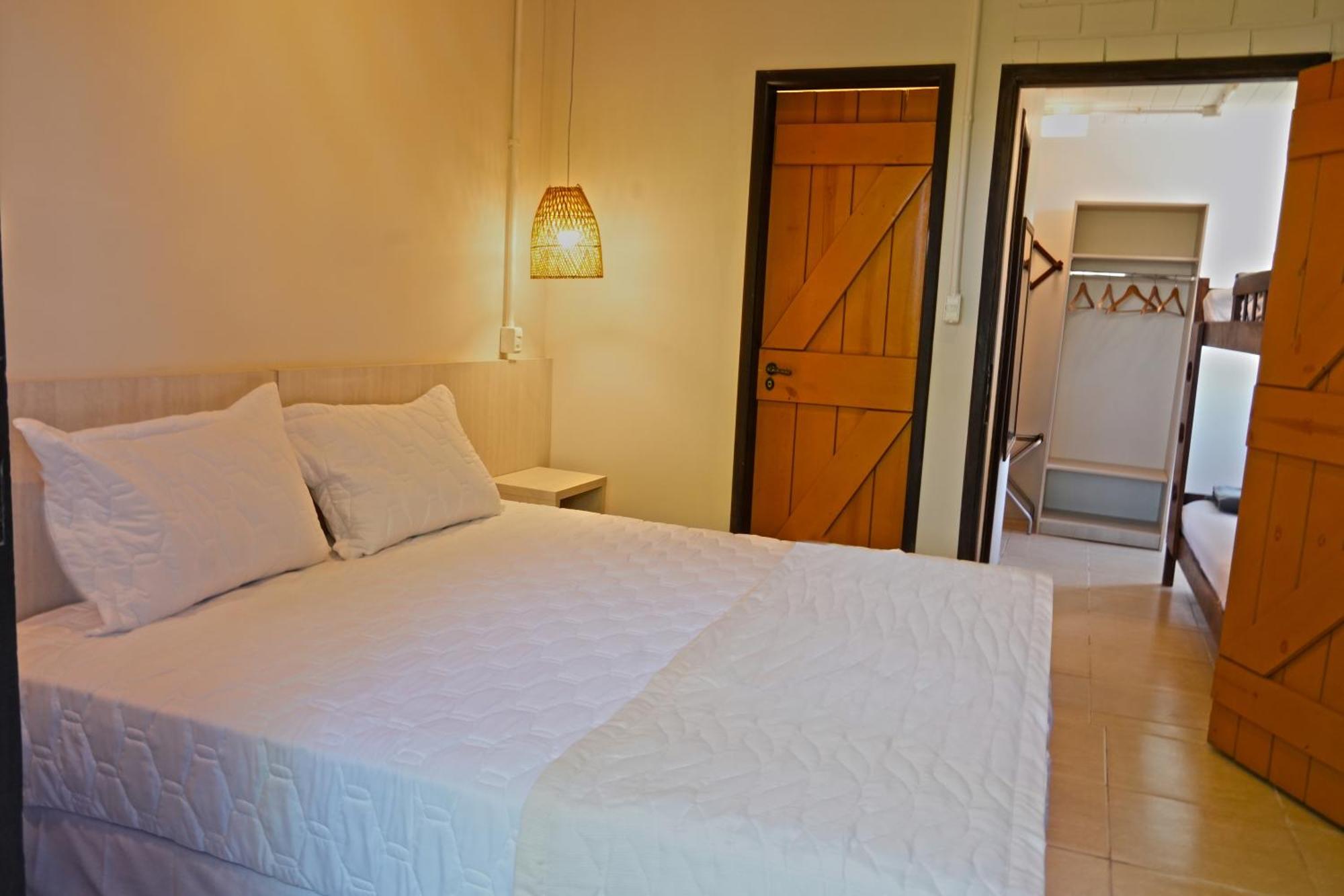 Quarto Quádruplo com Varanda
